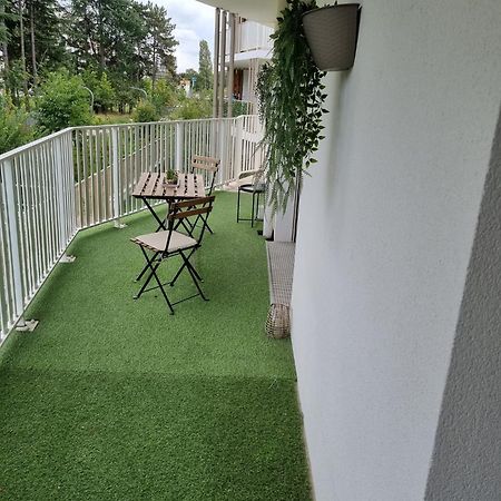 Allee Des Cedres Villepinte  Exteriör bild